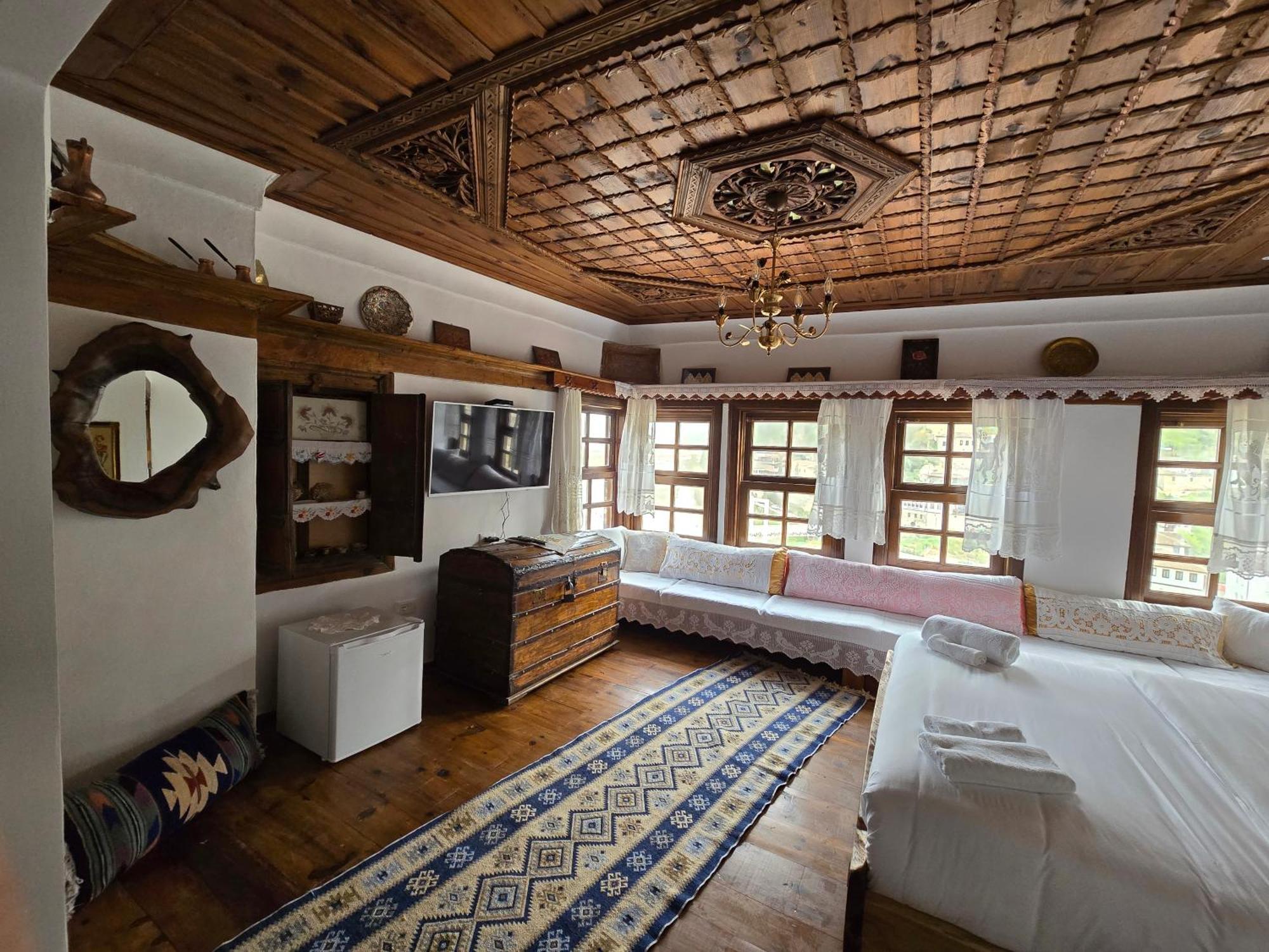 Ansel Hotel *
